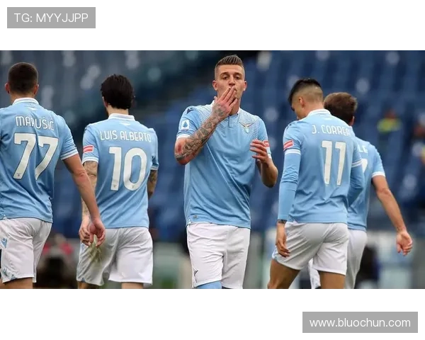 拉齐奥官宣通报佩德罗右踝伤情