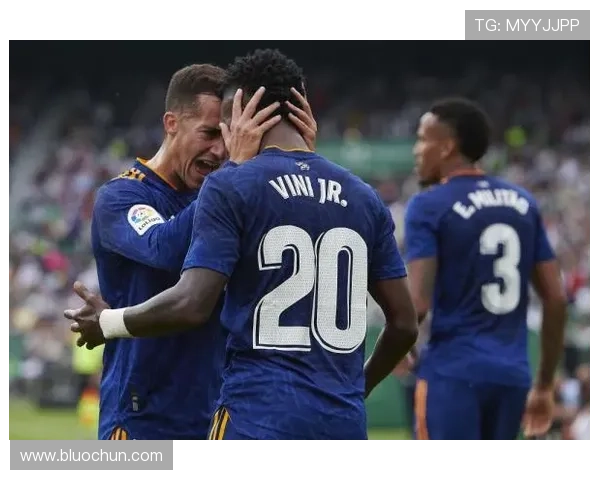 梅开二度皇社维尼修斯生涯两百球